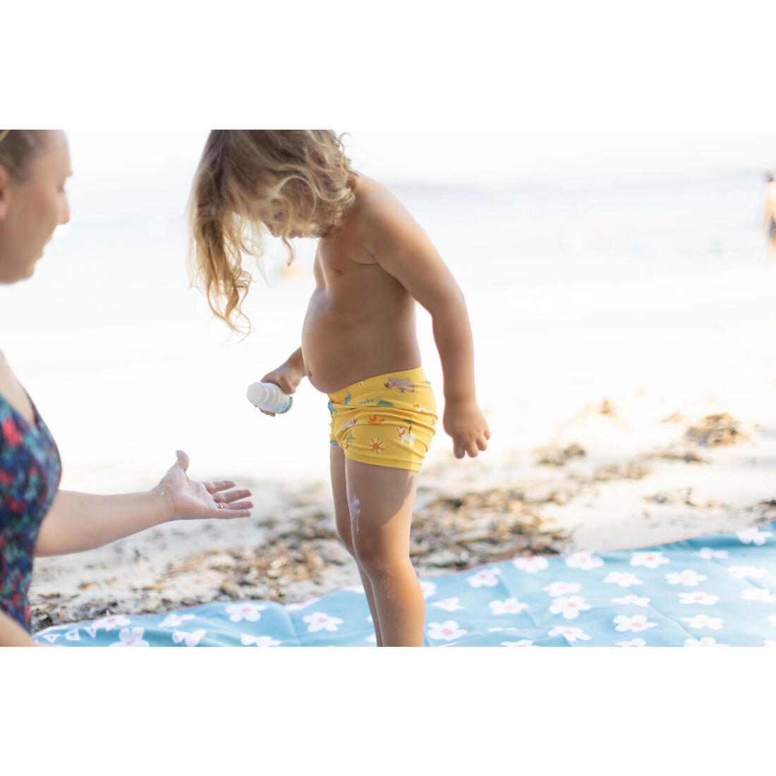 Boxer de bain bébé / enfant bleu imprimé crabes