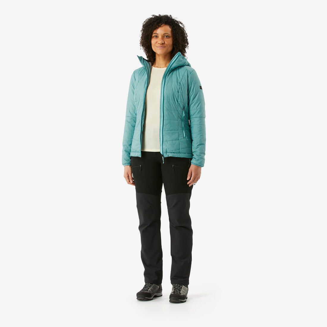 Doudoune de trek à capuche synthétique femme, MT100