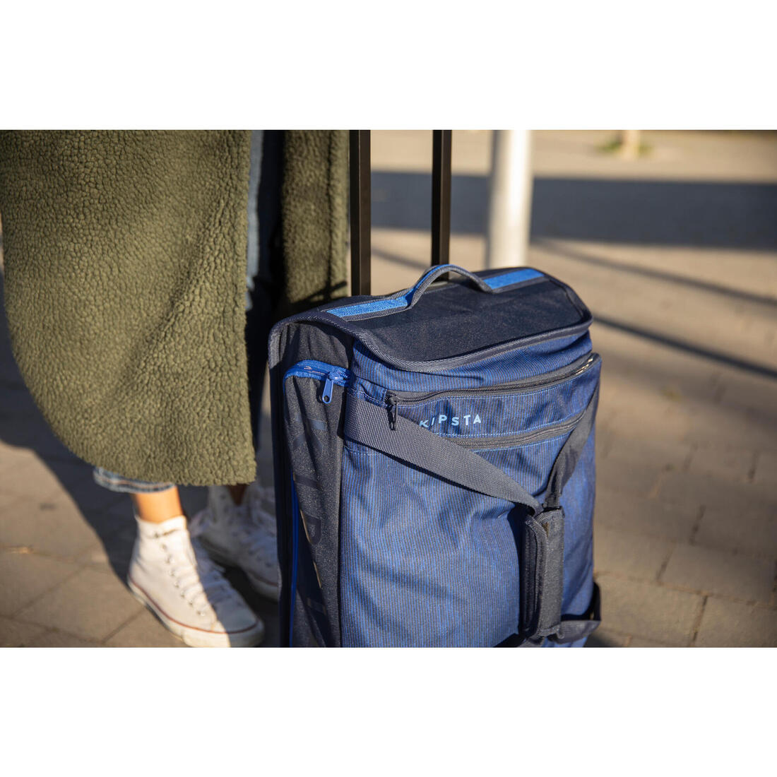 Valise 30L à roulettes - sac de voyage transport cabine - ESSENTIAL noire