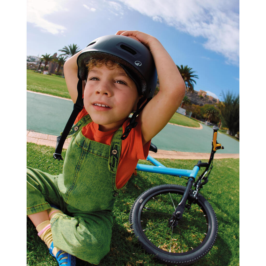 Casque velo enfant bol 47-59 cm, move 100 noir