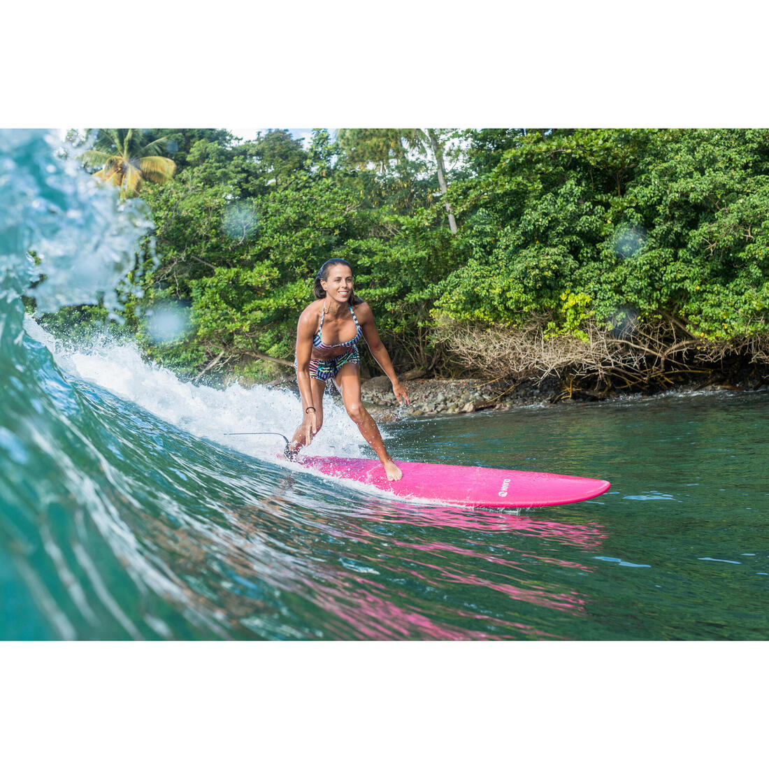 Boardshort surf femme TINI CORAIL avec ceinture élastiquée et cordon de serrage