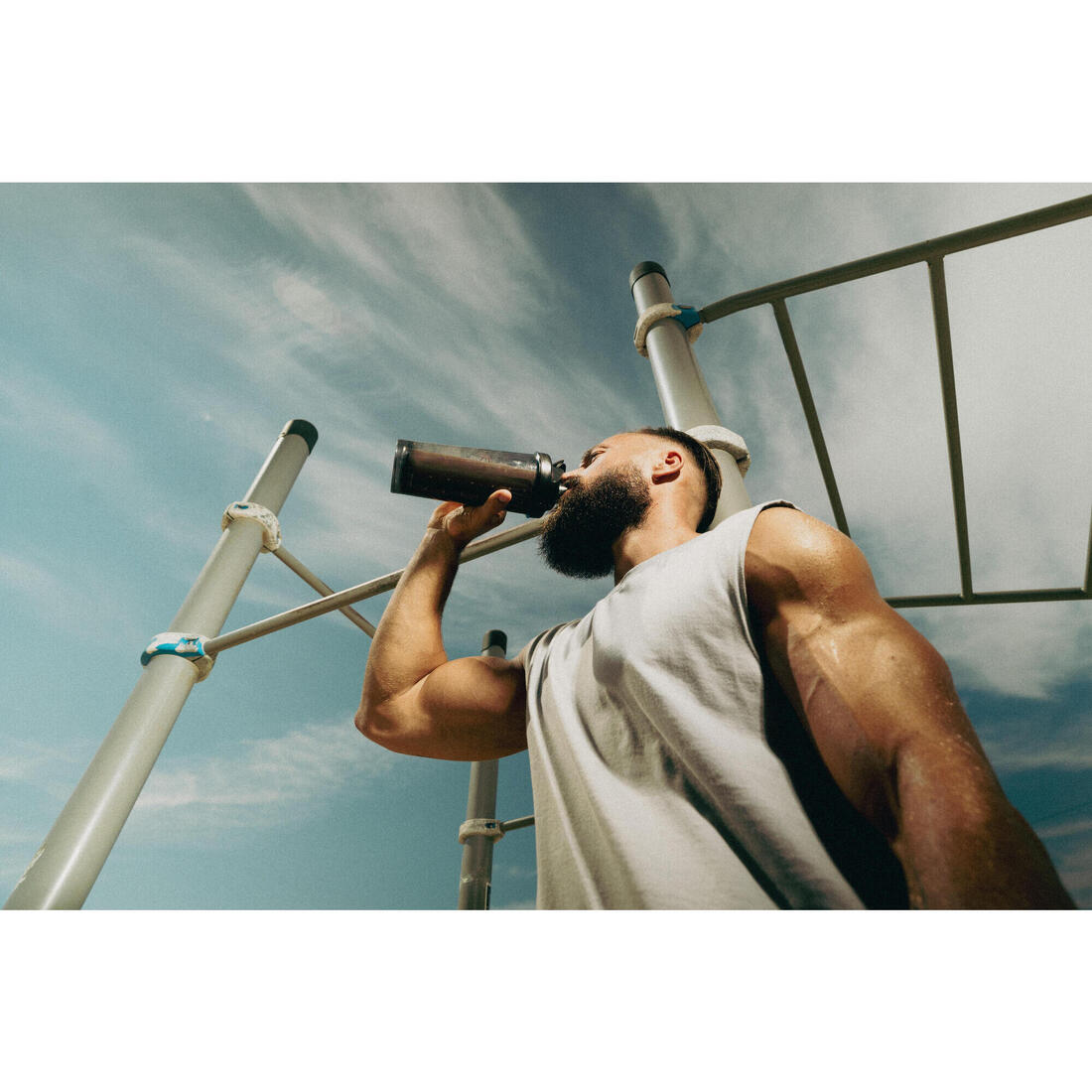 Maxi shaker avec tamis 700ml
