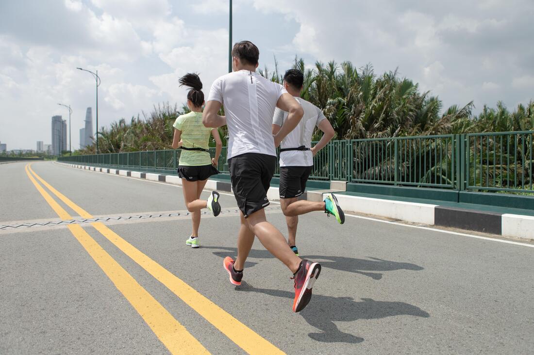 CEINTURE PORTE DOSSARD POUR COMPETITION DE RUNNING COURTE DISTANCE AU MARATHON