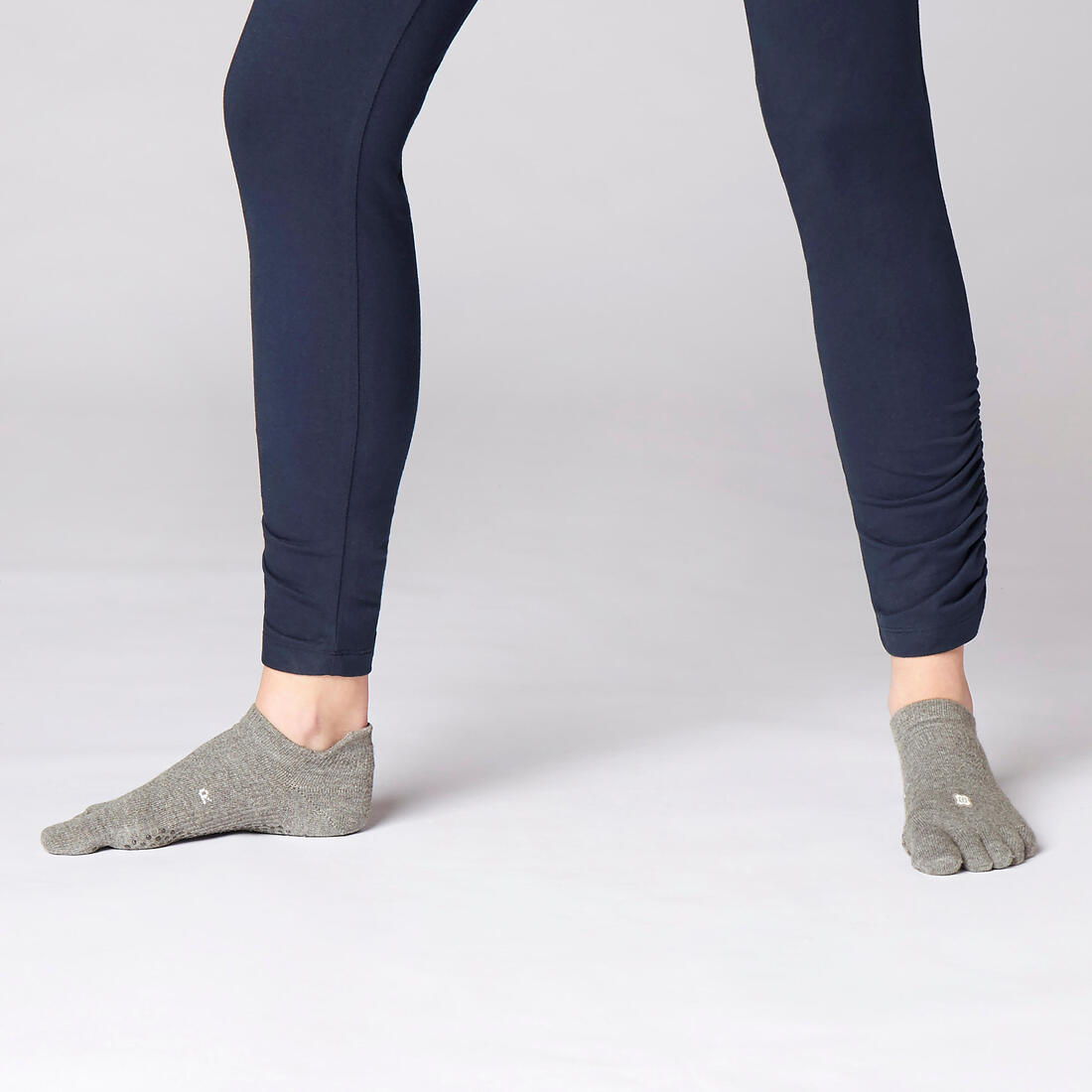 CHAUSSETTES YOGA 5 DOIGTS ANTIDERAPANTES GRIS CHINE