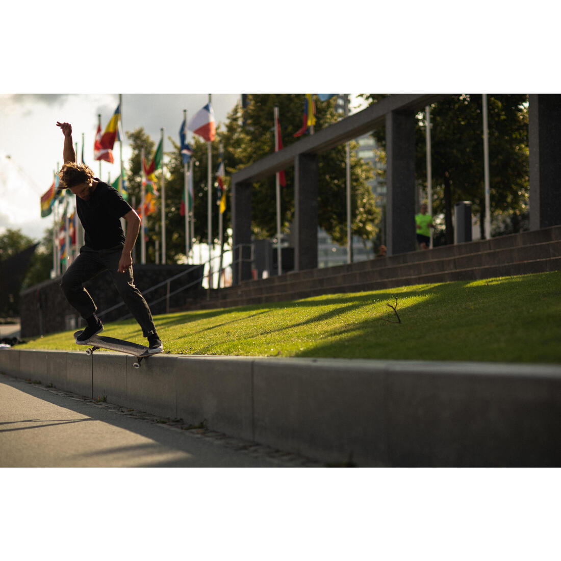 PLANCHE DE SKATE EN ERABLE DK120 GREETINGS TAILLE 8.5" COULEUR ROUGE.