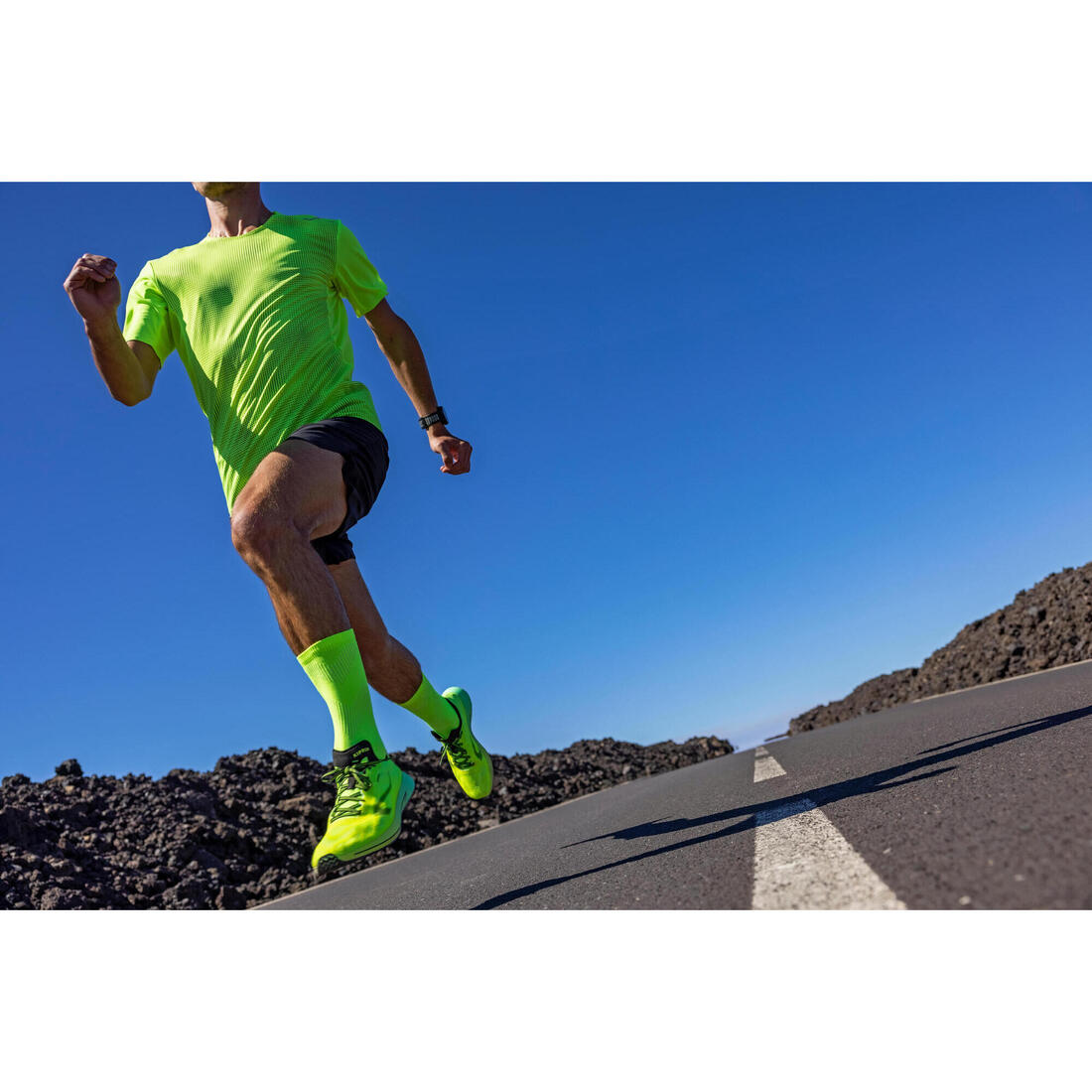 CHAUSSETTES DE RUNNING RUN900 FINES MI-MOLLET NOIRES