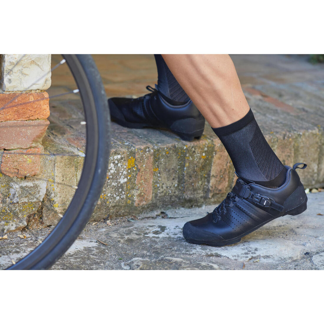 CHAUSSURES VELO GRAVEL ET ROUTE CUIR A LACETS SPD GRVL 520 NOIRE