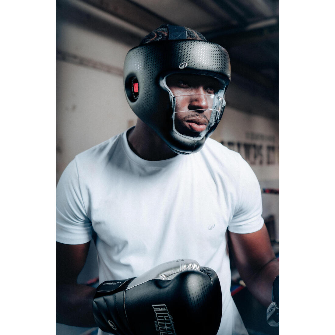 Casque de boxe adulte avec barre de protection nasale