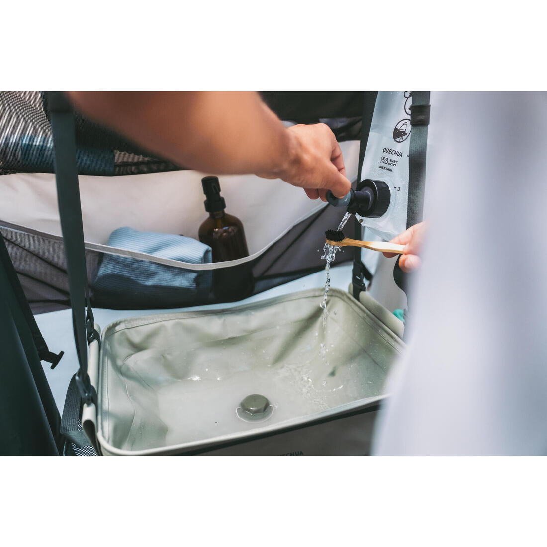 Evier compact 10l pour le camping - reservoir pour les eaux grises