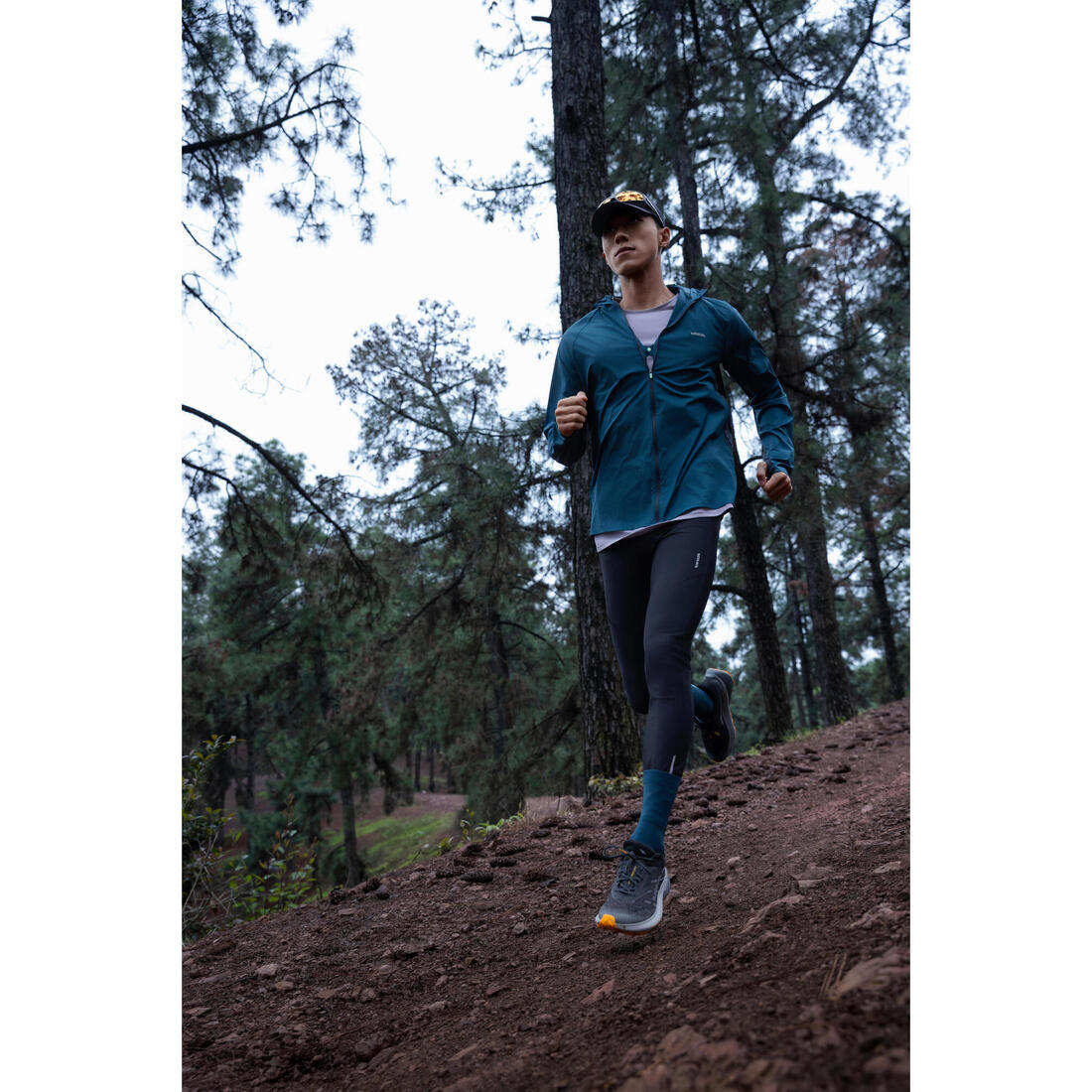 Chaussures de running route et chemin homme, Kiprun kipcore gravel noir et