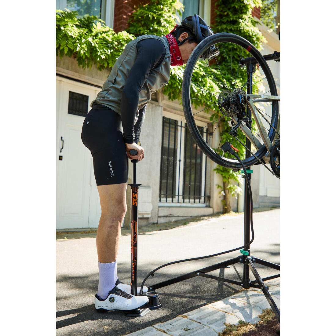 Pompe à pied vélo AIR-X-Plorer DIGI 10.0