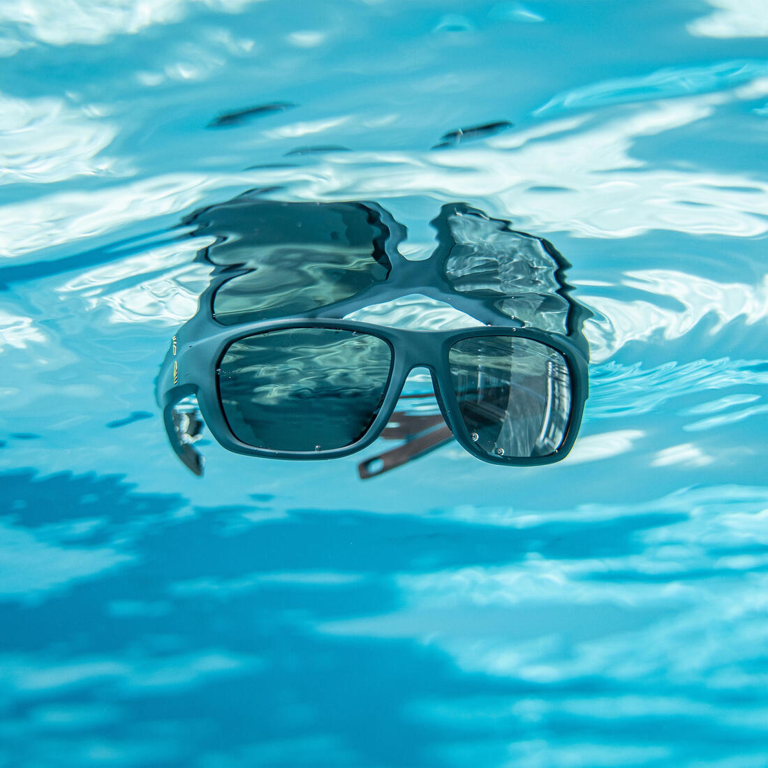 Lunettes de soleil polarisées flottantes voile adulte 500 taille M noir