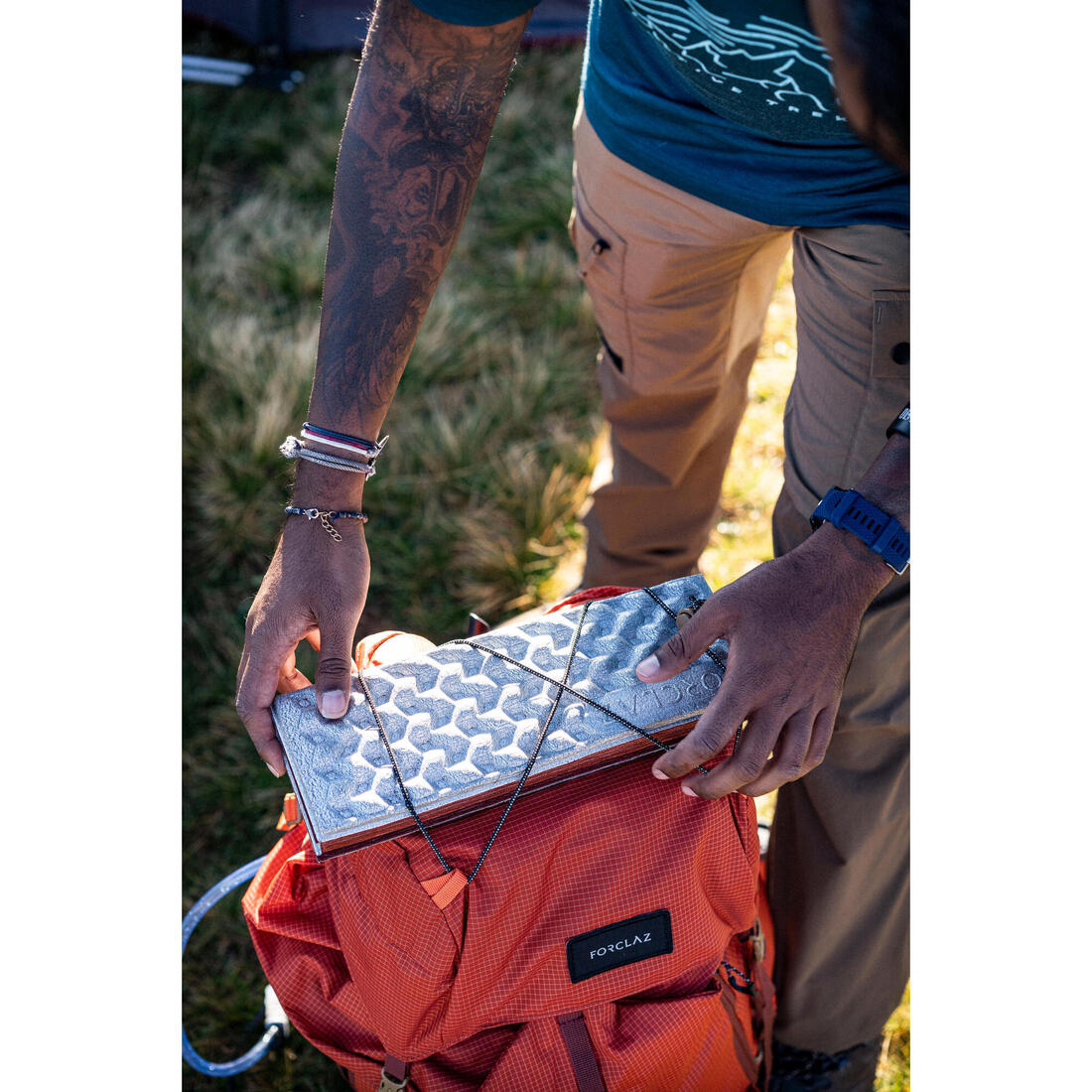 Sac à dos de trekking homme 60+10l - mt500 air