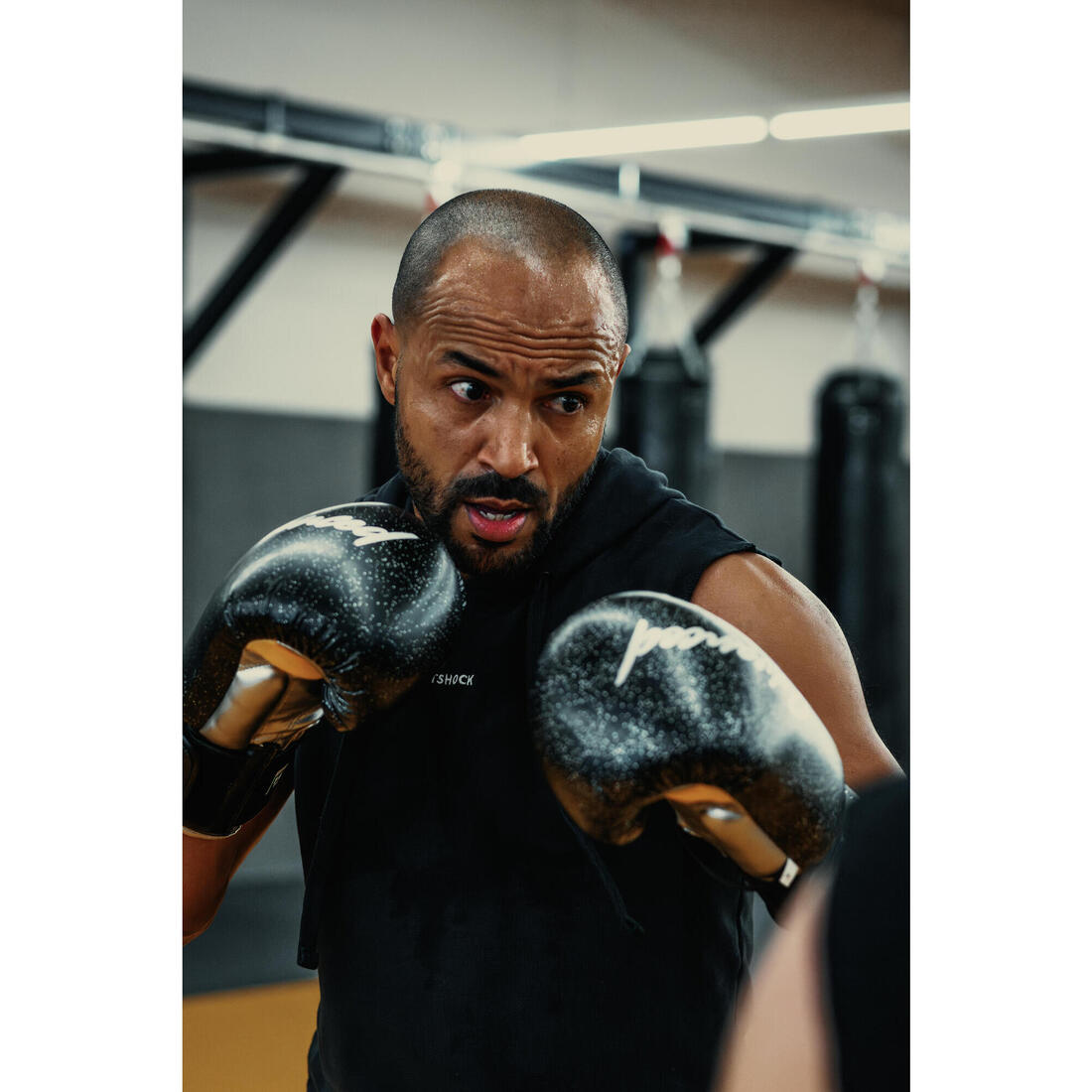 Gants de kick-boxing et muay-thaï pour pratiquants confirmés