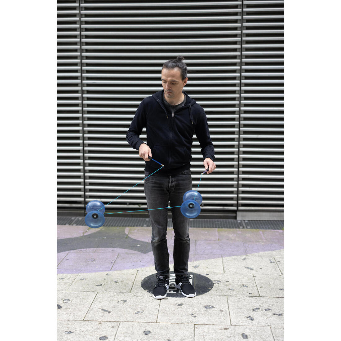 Diabolo 500 bleu à roulement avec baguettes en fibre de verre + sac de transport