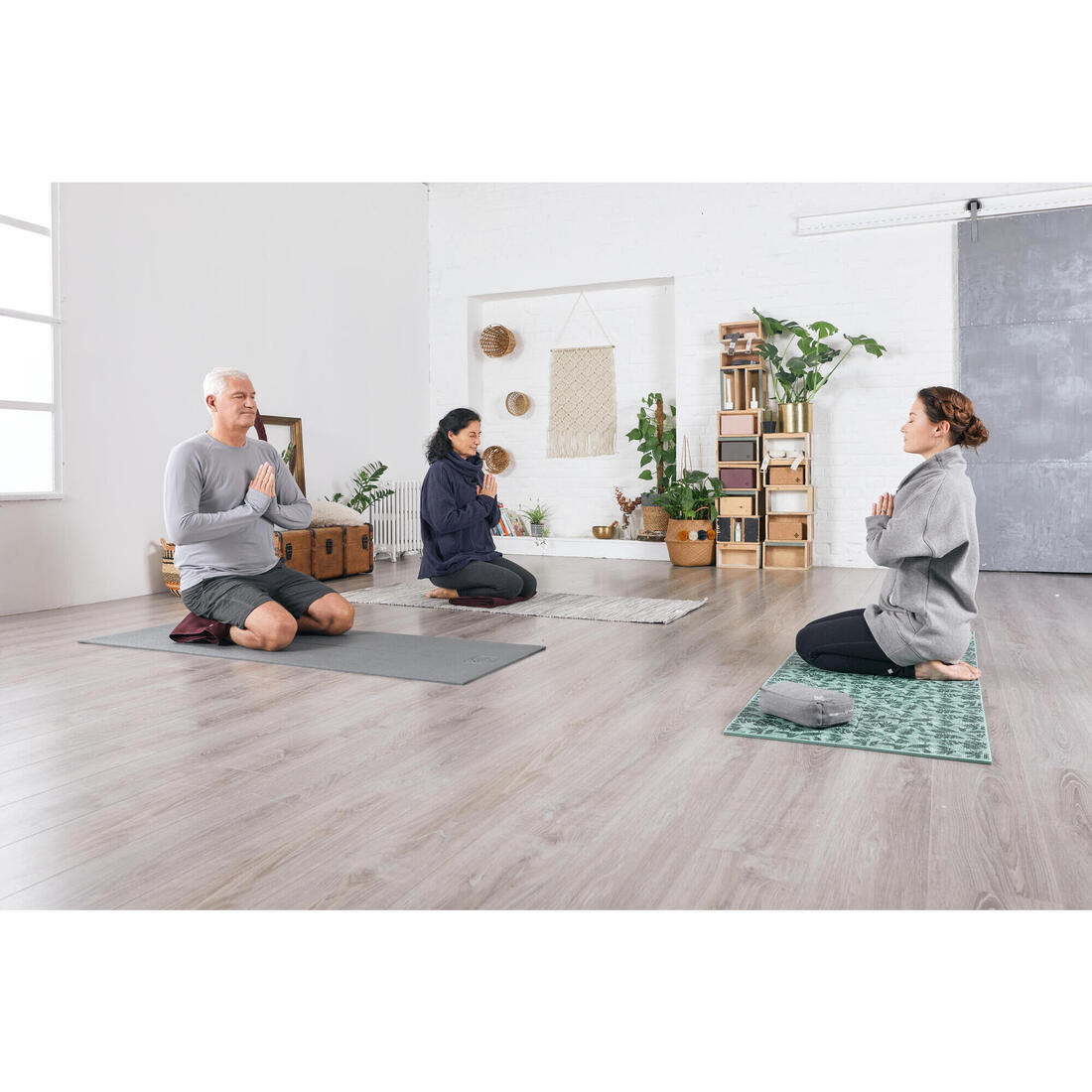 Tapis de yoga doux adhérence et confort 8 mm