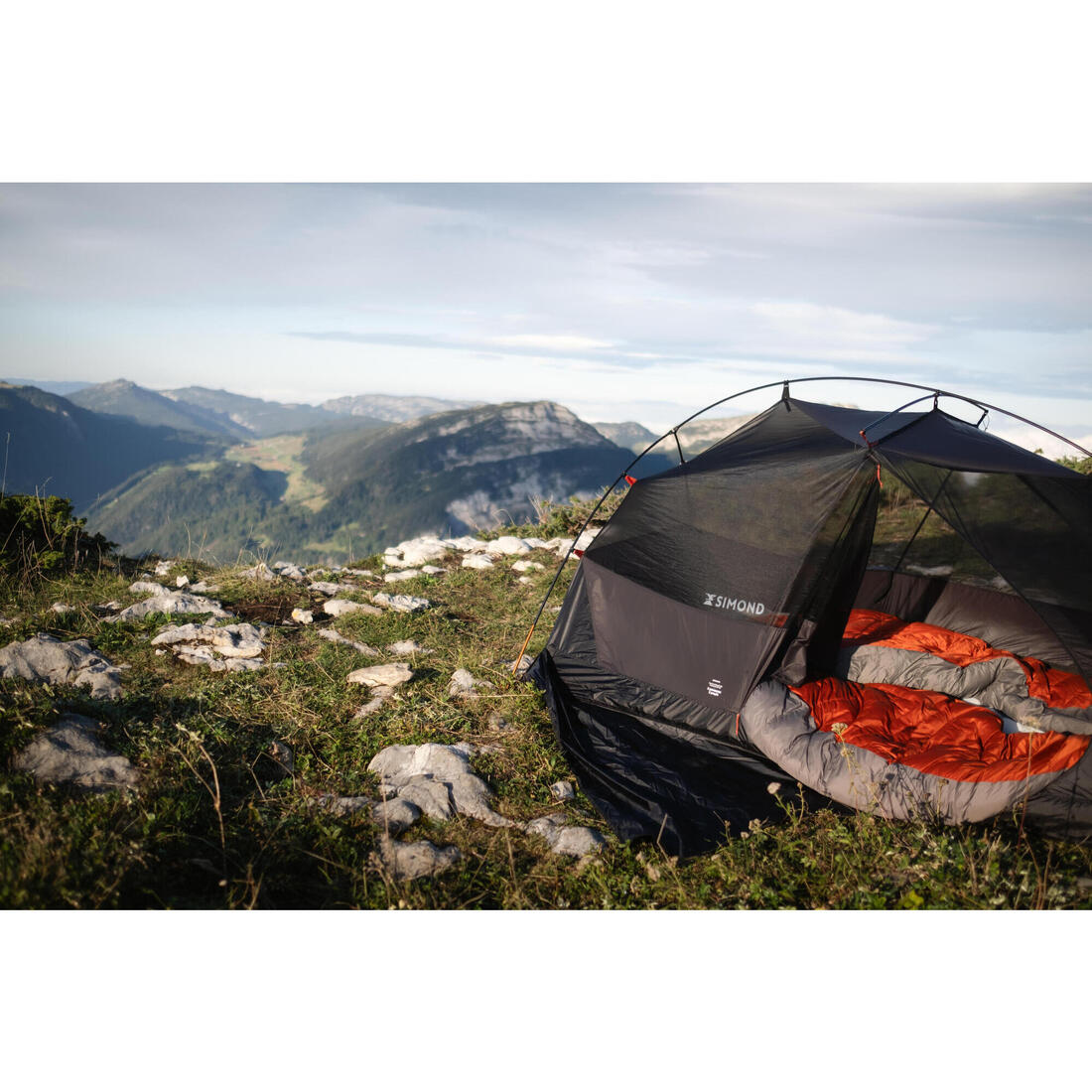 Tente dôme de trekking 2 places, légère et autoportante, MT900