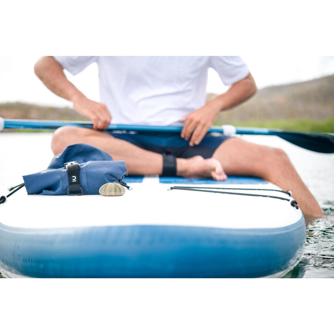 Stand up paddle ultra compact et stable 10 pieds (130 kg max) blanc et bleu