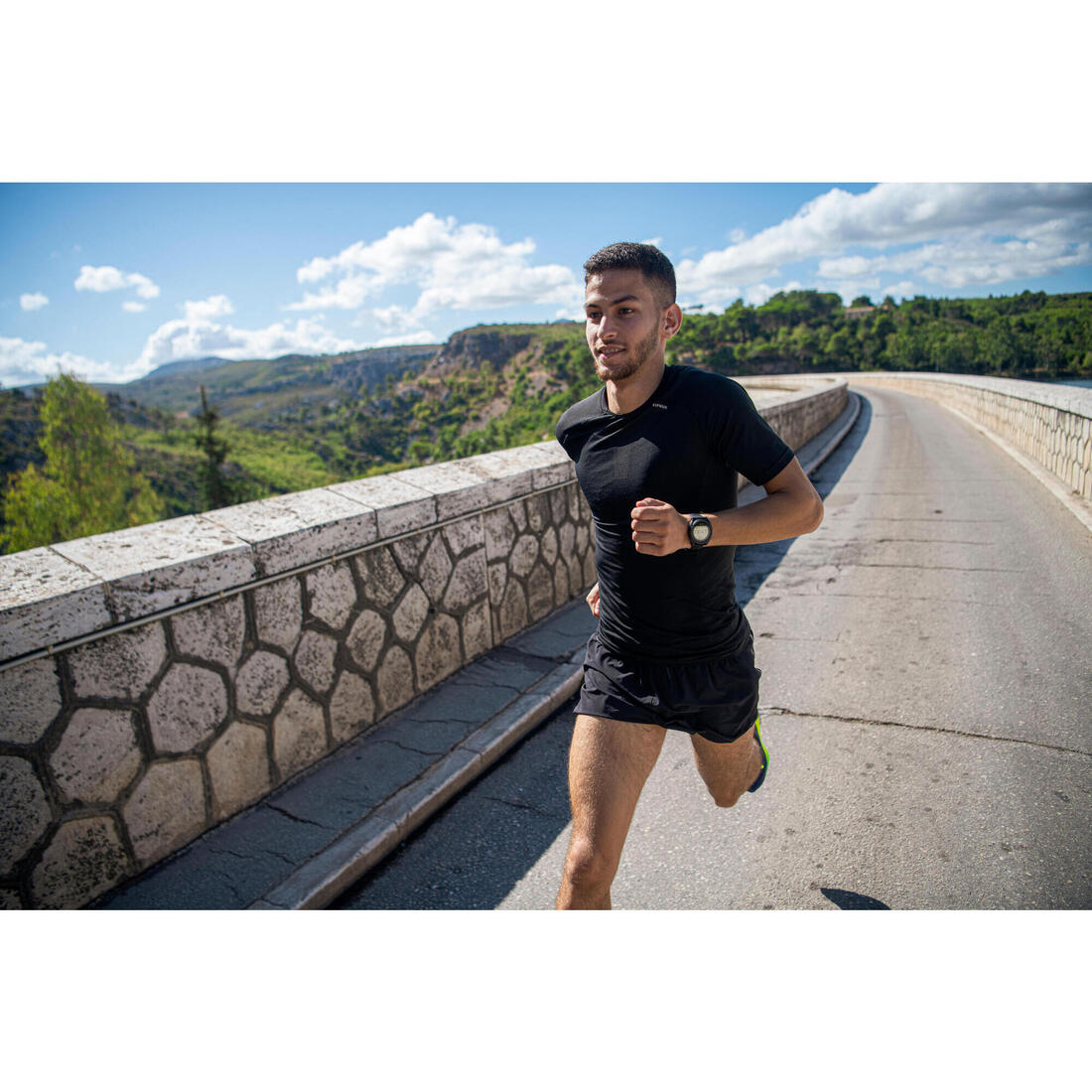 T-SHIRT RUNNING HOMME RESPIRANT KIPRUN SKINCARE