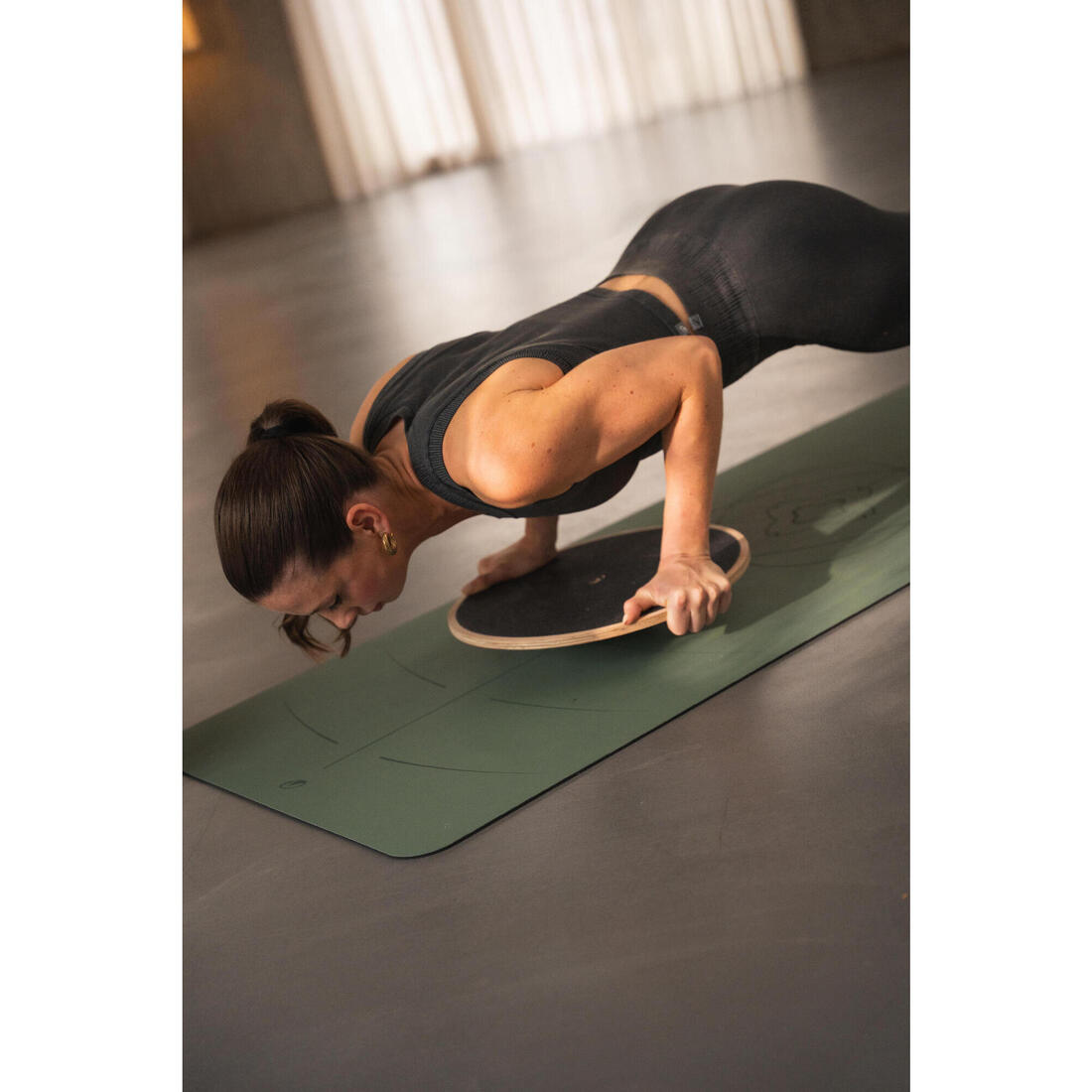 Planche d'équilibre de fitness en bois, noir