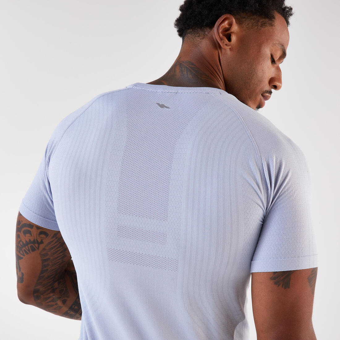 T-SHIRT DE RUNNING 500 CONFORT SLIM SANS COUTURES