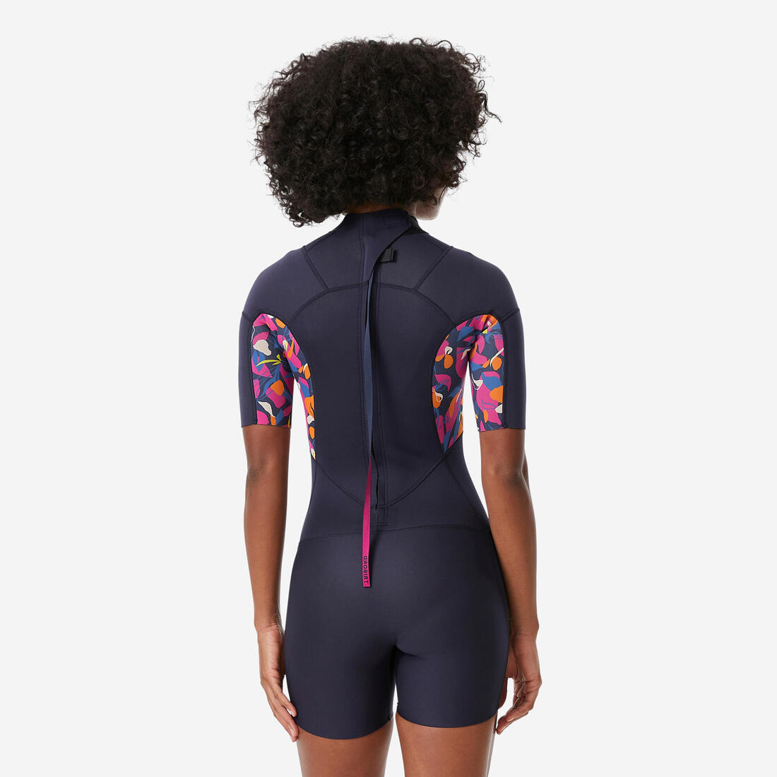 Shorty de surf femme 500 akaru zip dos manches courtes