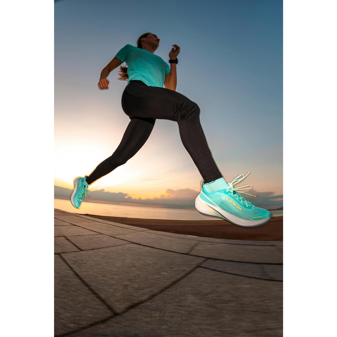 Chaussures de Running Femme, Kiprun Kipcore blanche