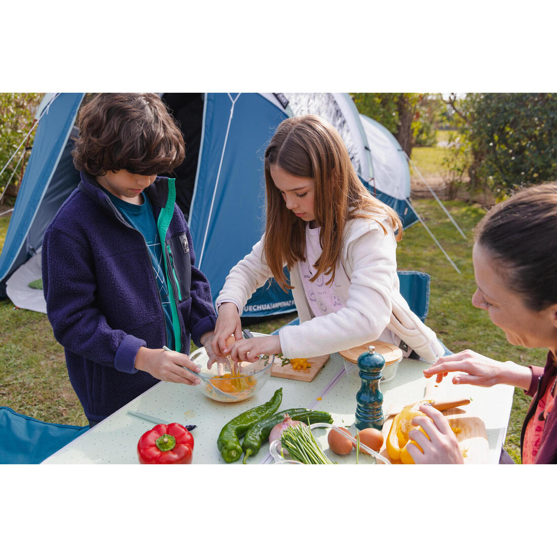 TABLE DE CAMPING PLIANTE - 4 PERSONNES