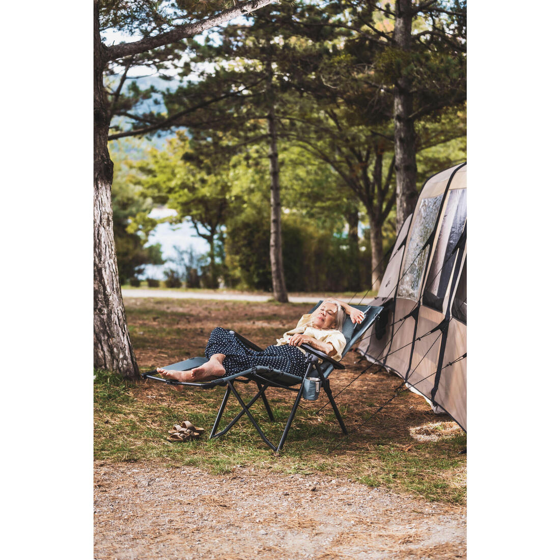 Fauteuil long de camping relax, pliant et matelassé, avec appuie tête