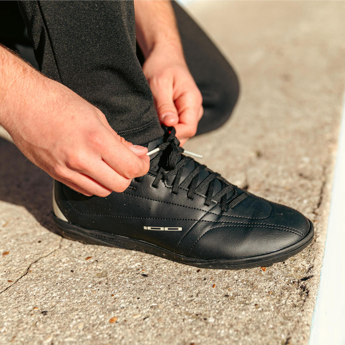 Chaussures de football 100 TURF TF adulte noir