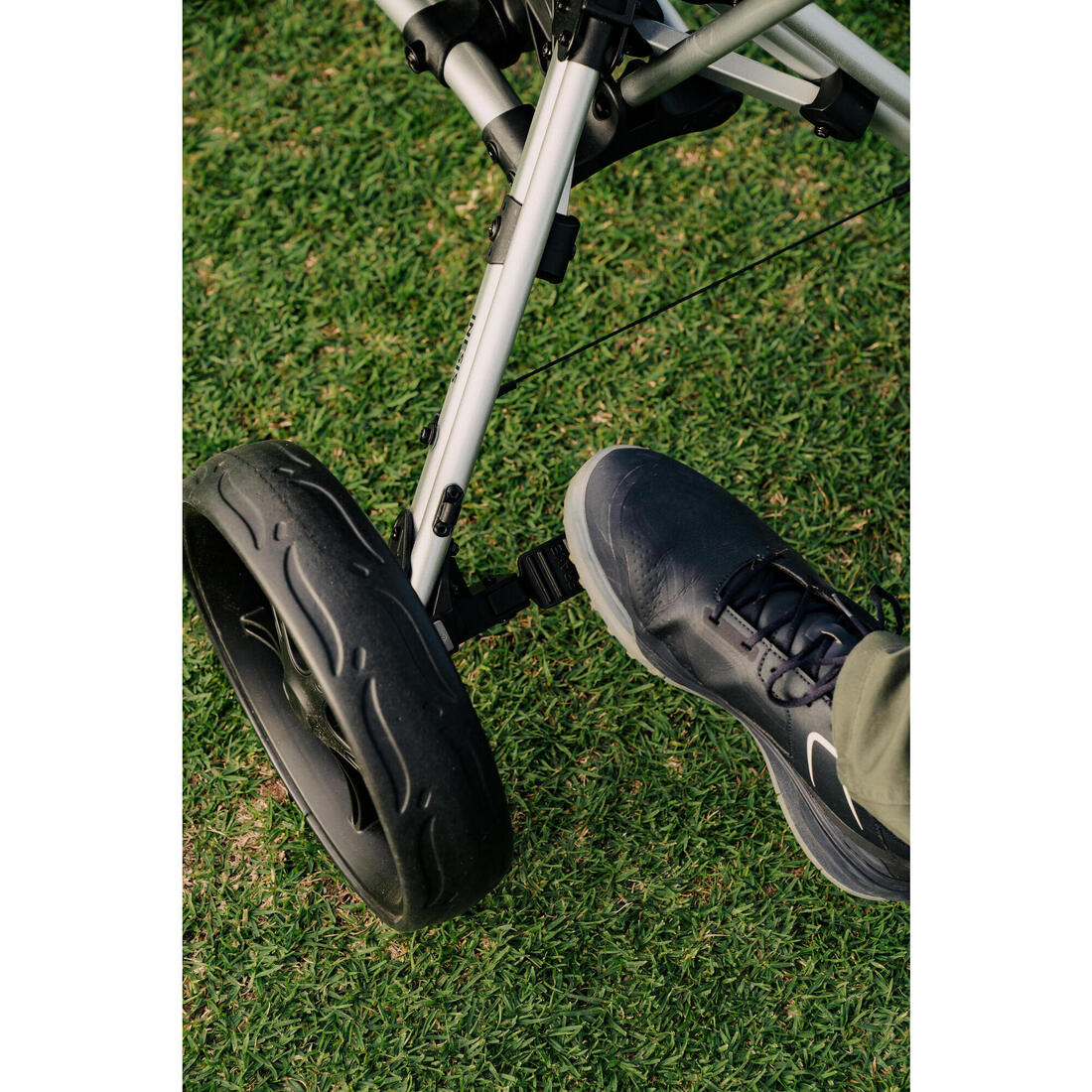 Chariot golf 3 roues, Inesis 900 360°