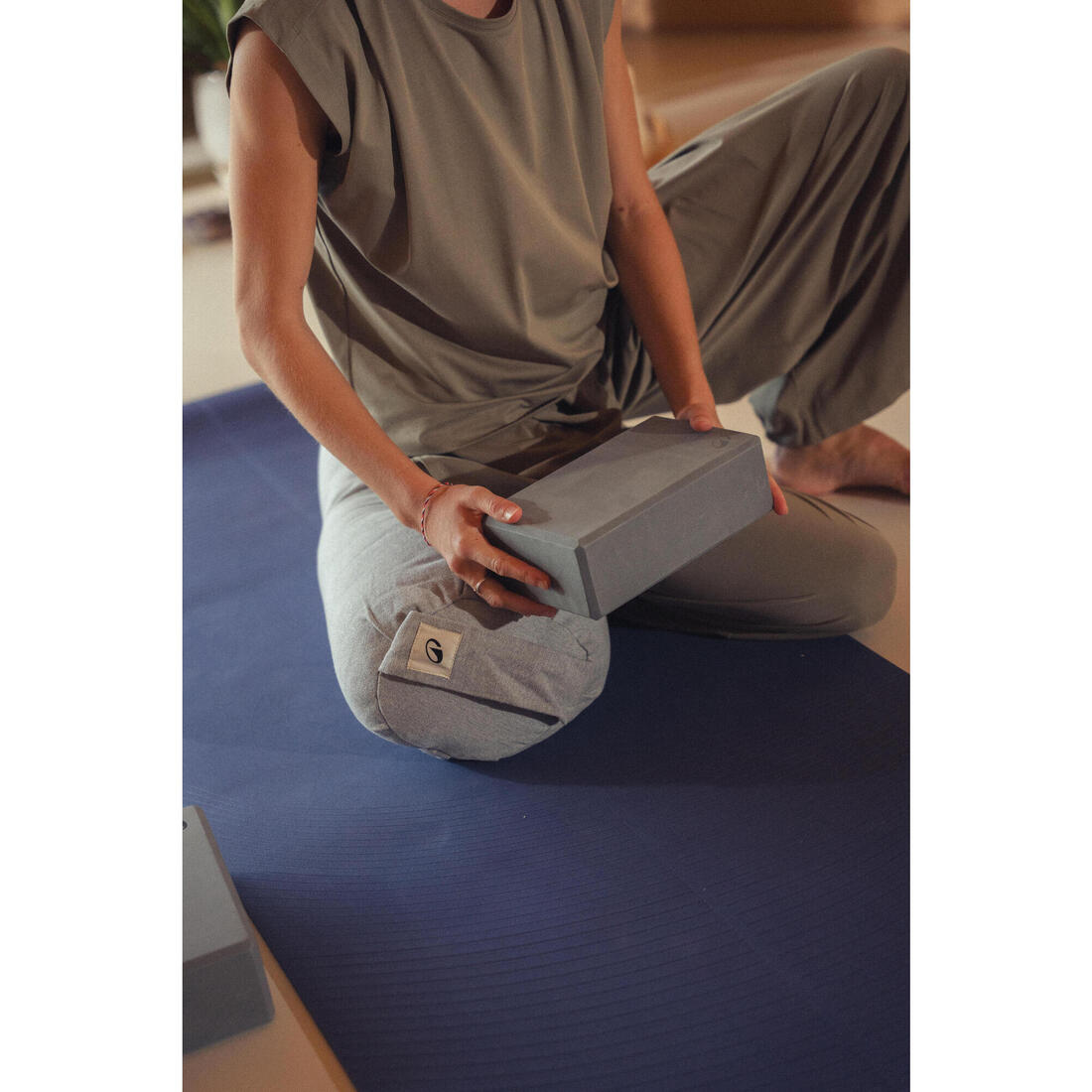 Tapis de yoga doux adhérence et confort 5 mm