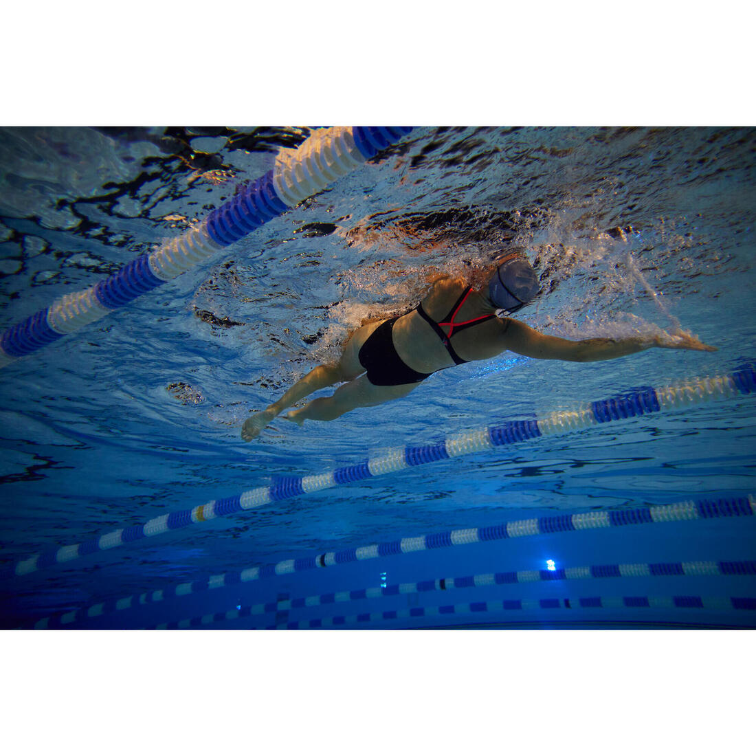 Maillot de bain de natation femme une pièce laïa noir et
