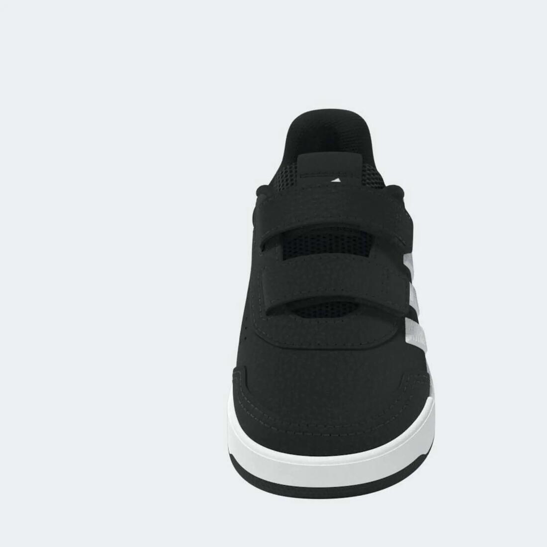 Chaussure à scratch bébé