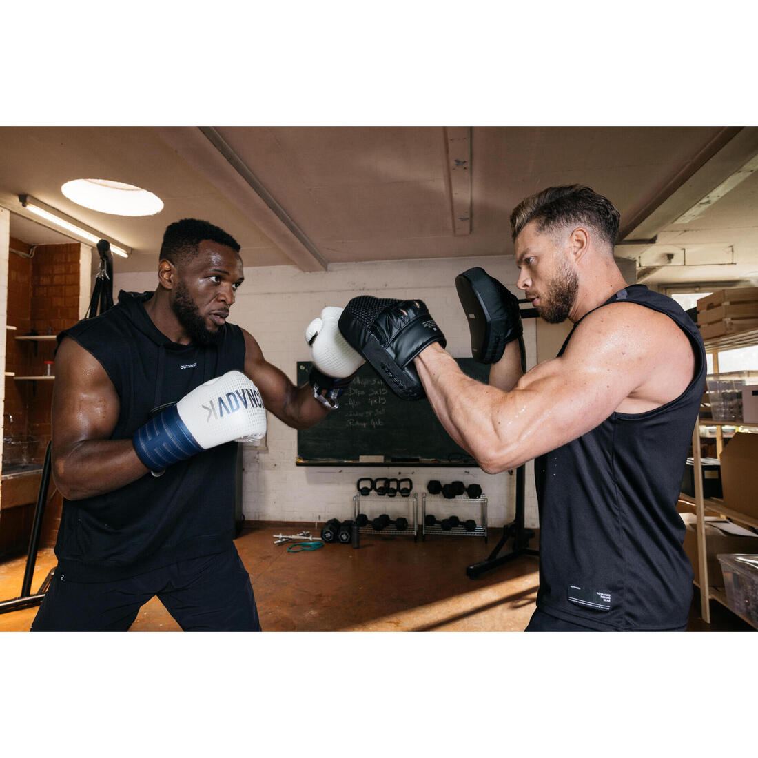 Gants de boxe avec maintien articulaire du poignet, bleu et