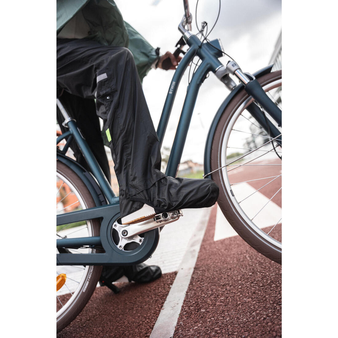 Surpantalon pluie vélo ville avec couvre-chaussures intégrés 100, noir