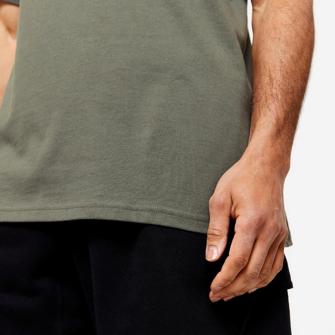 T-shirt fitness homme col rond manches courtes