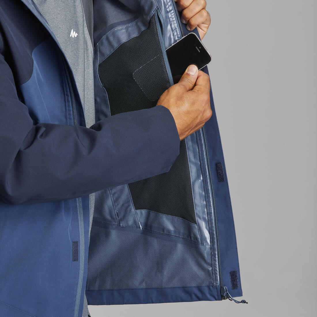 Veste de randonnée imperméable et légère homme, MH100 bleu foncé