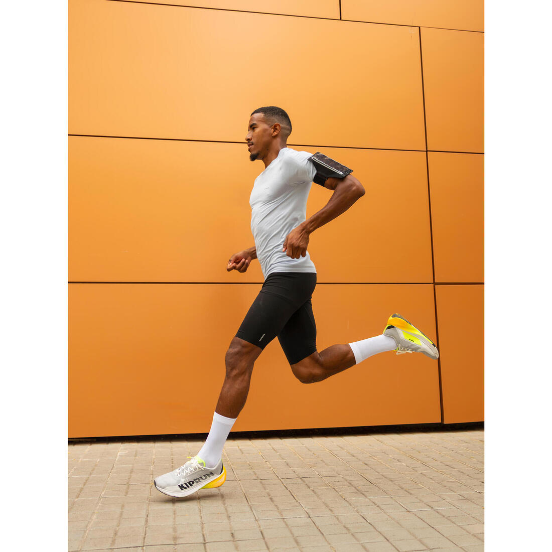 T-SHIRT DE RUNNING 500 CONFORT SLIM SANS COUTURES