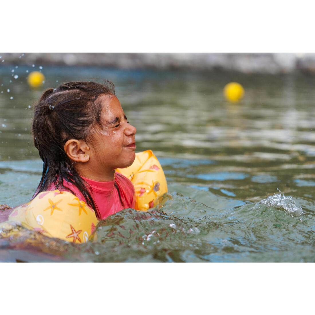 Brassards de piscine enfants rose imprimé "fleurs " 11-30 kg