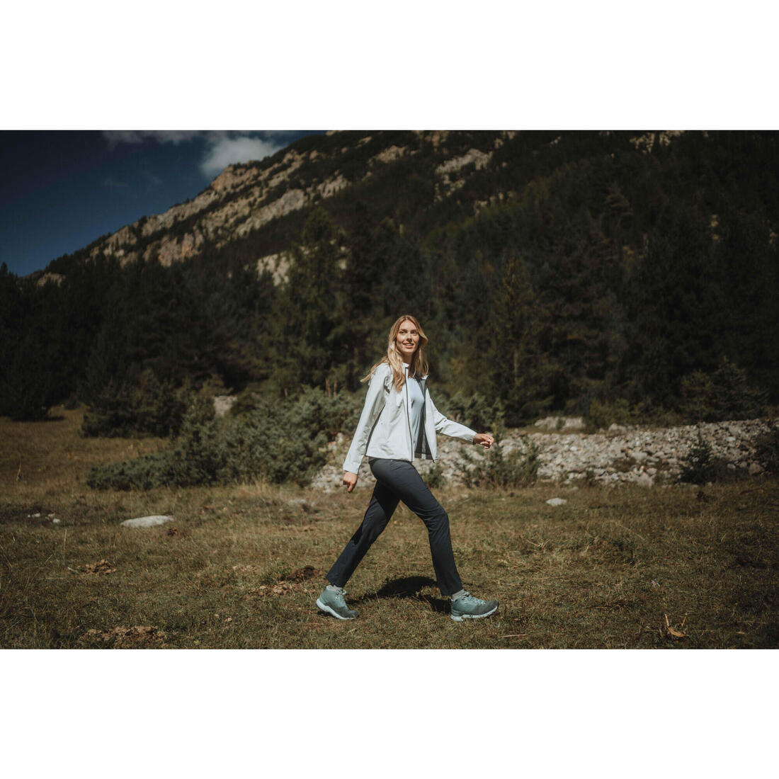 Veste de randonnée imperméable femme, MH100