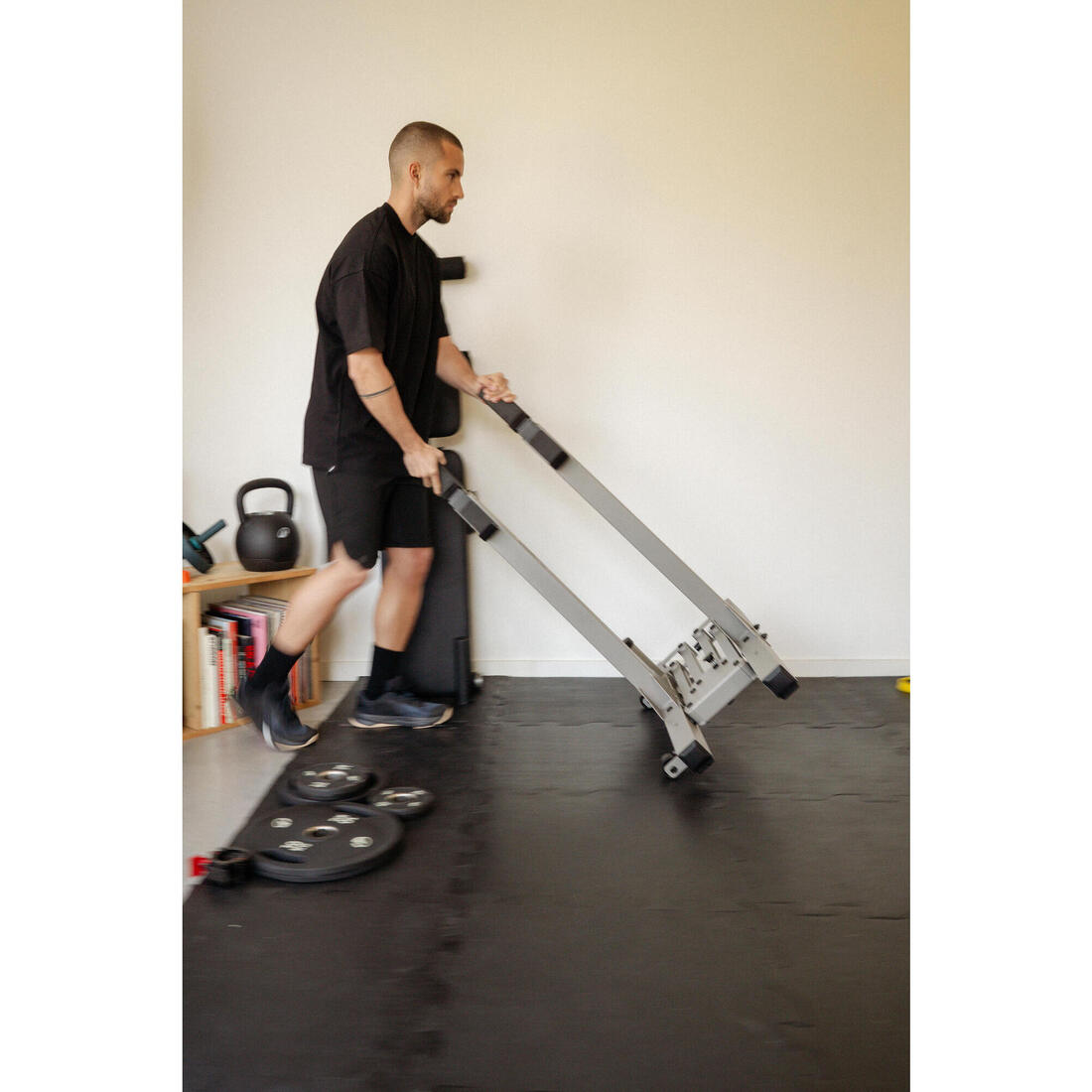 Rack de musculation 120 kg pliable en 2 sec et ultra-compact