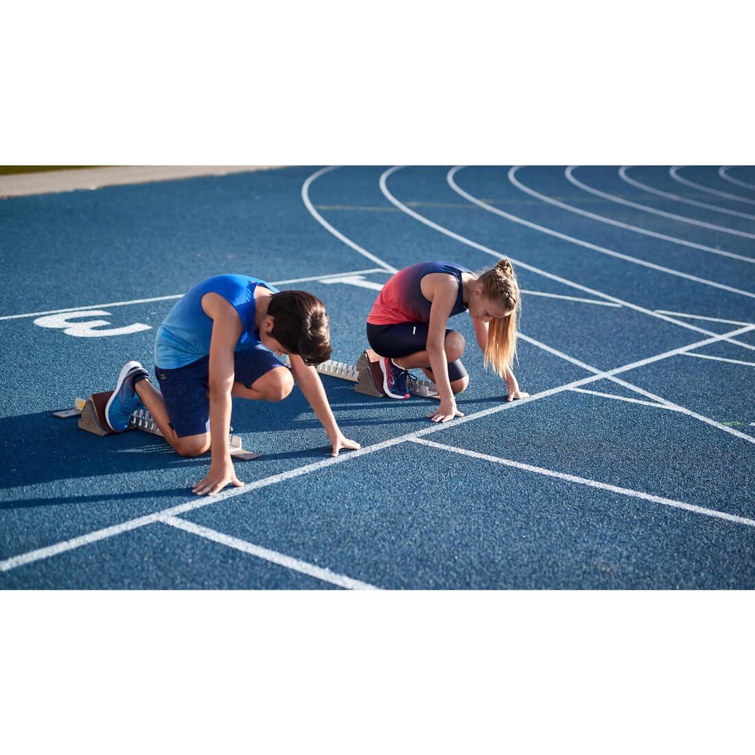 Débardeur running - athlétisme respirant garçon KIPRUN CARE bleu et rouge