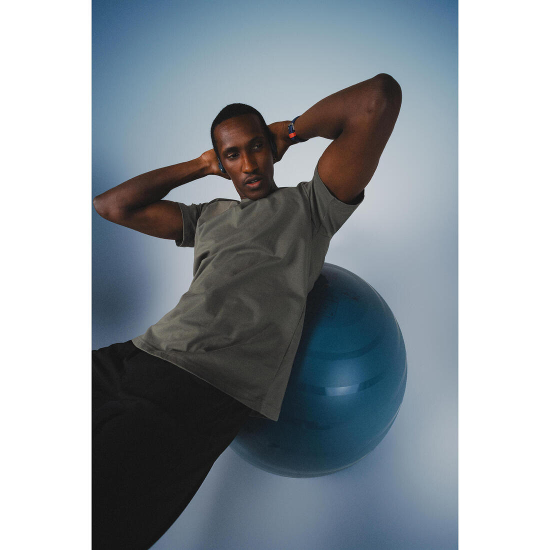 T-shirt fitness homme col rond manches courtes