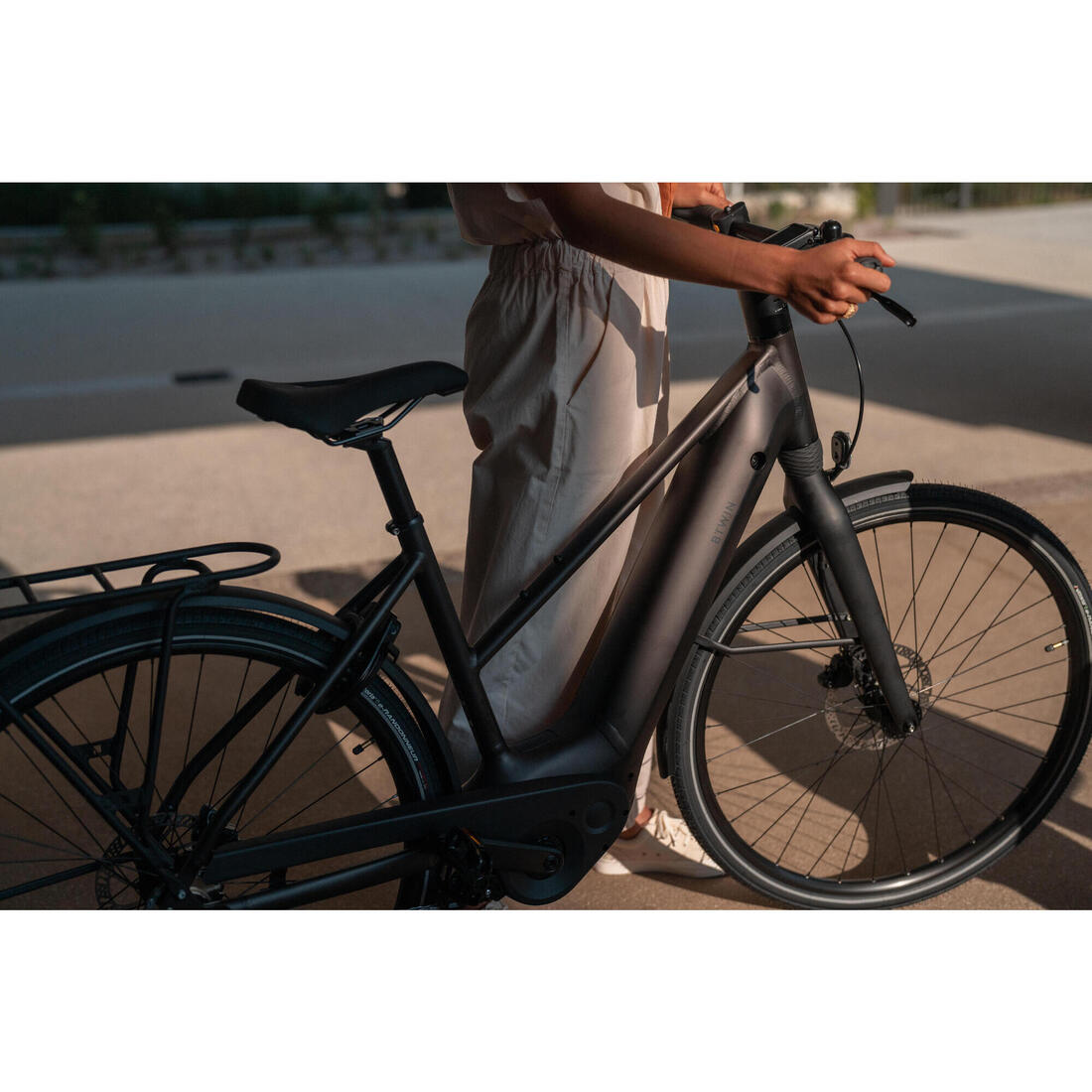 Velo ville electrique a moteur automatique owuru cadre bas ld 920 e