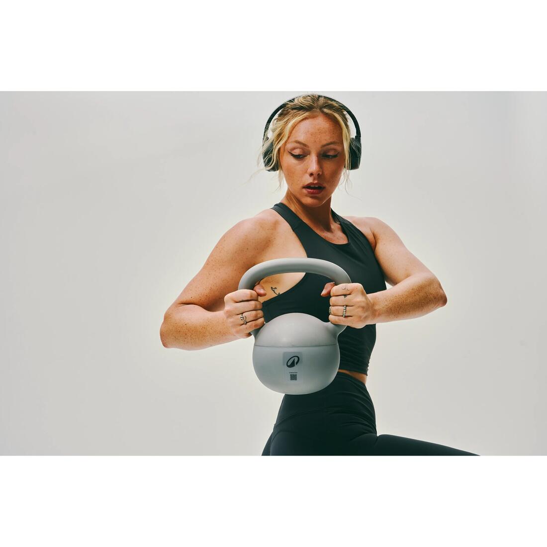 Débardeur de sport court galbant femme foncé