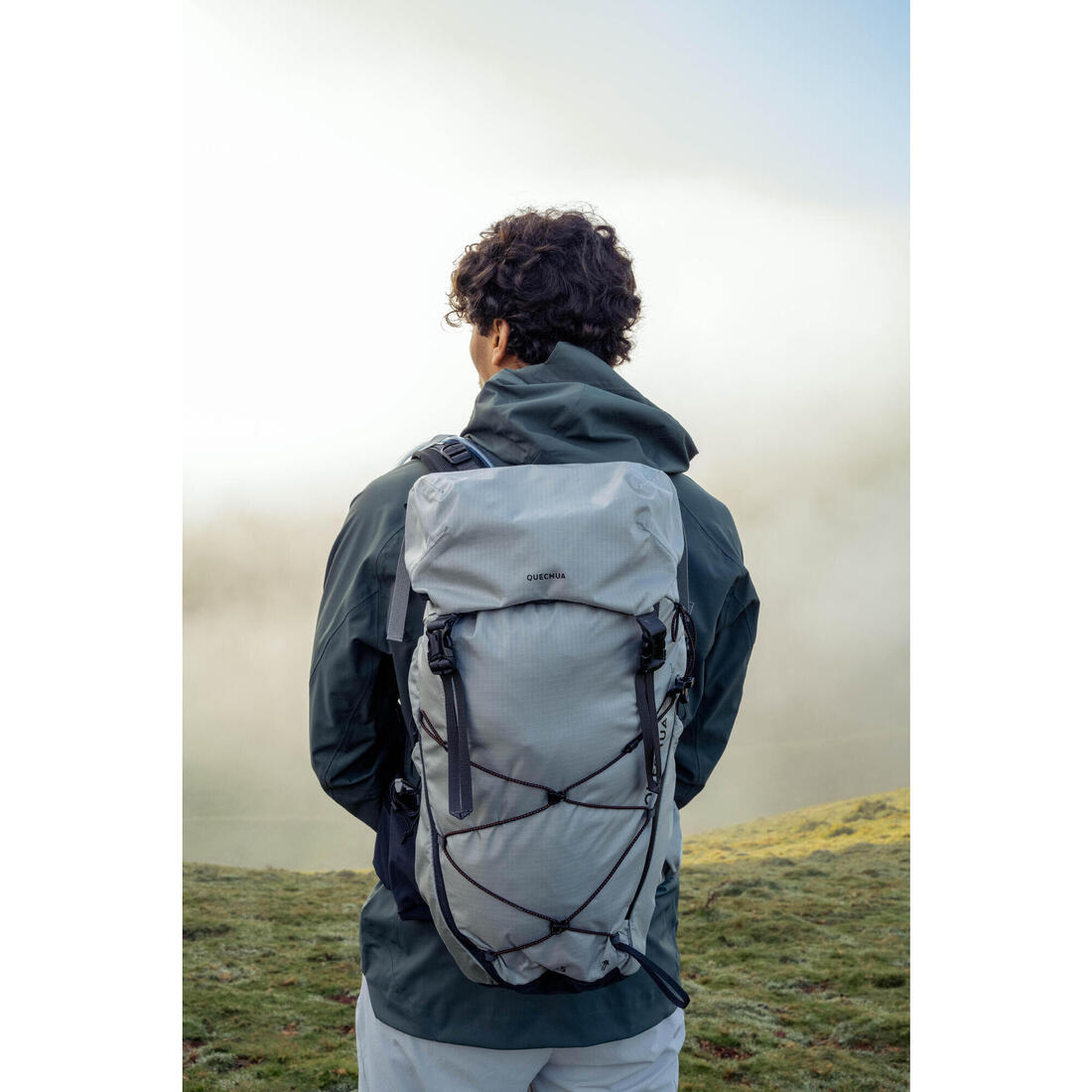 Sac à dos de randonnée montagne confortable et léger 25L, MH900