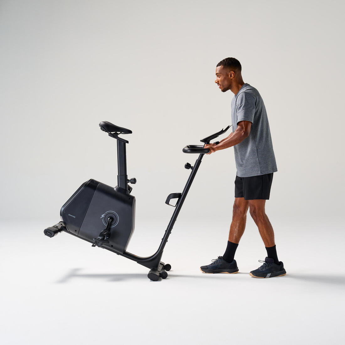 Vélo d'appartement avec résistance motorisée, EB520 B, garanti par Decathlon
