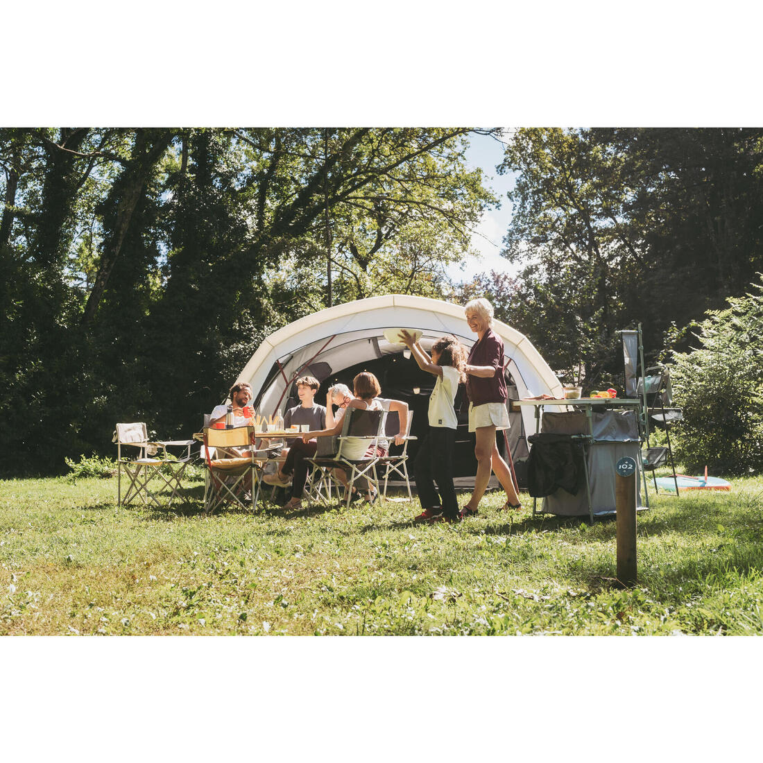 Chaise large de camping avec accoudoir, pliante et confortable
