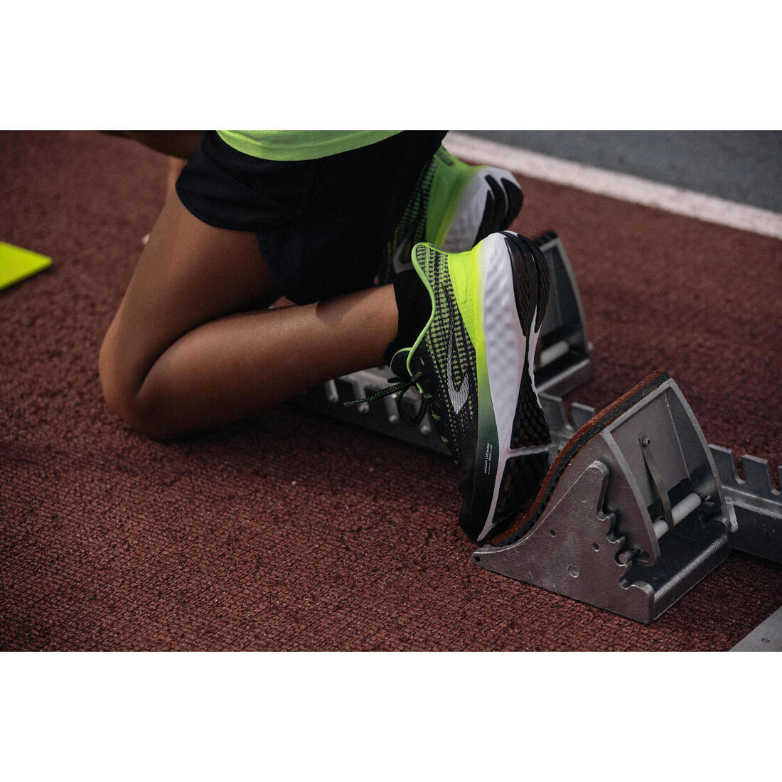 Chaussures de running Enfant - KIPRUN K500 FAST noires et jaunes